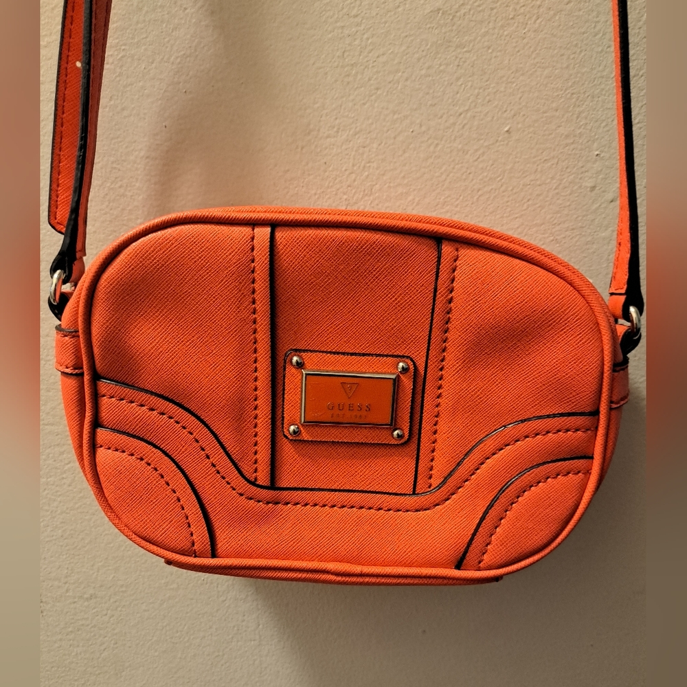 Guess, Women's, NWOT, Crossbody Bag, Color Red